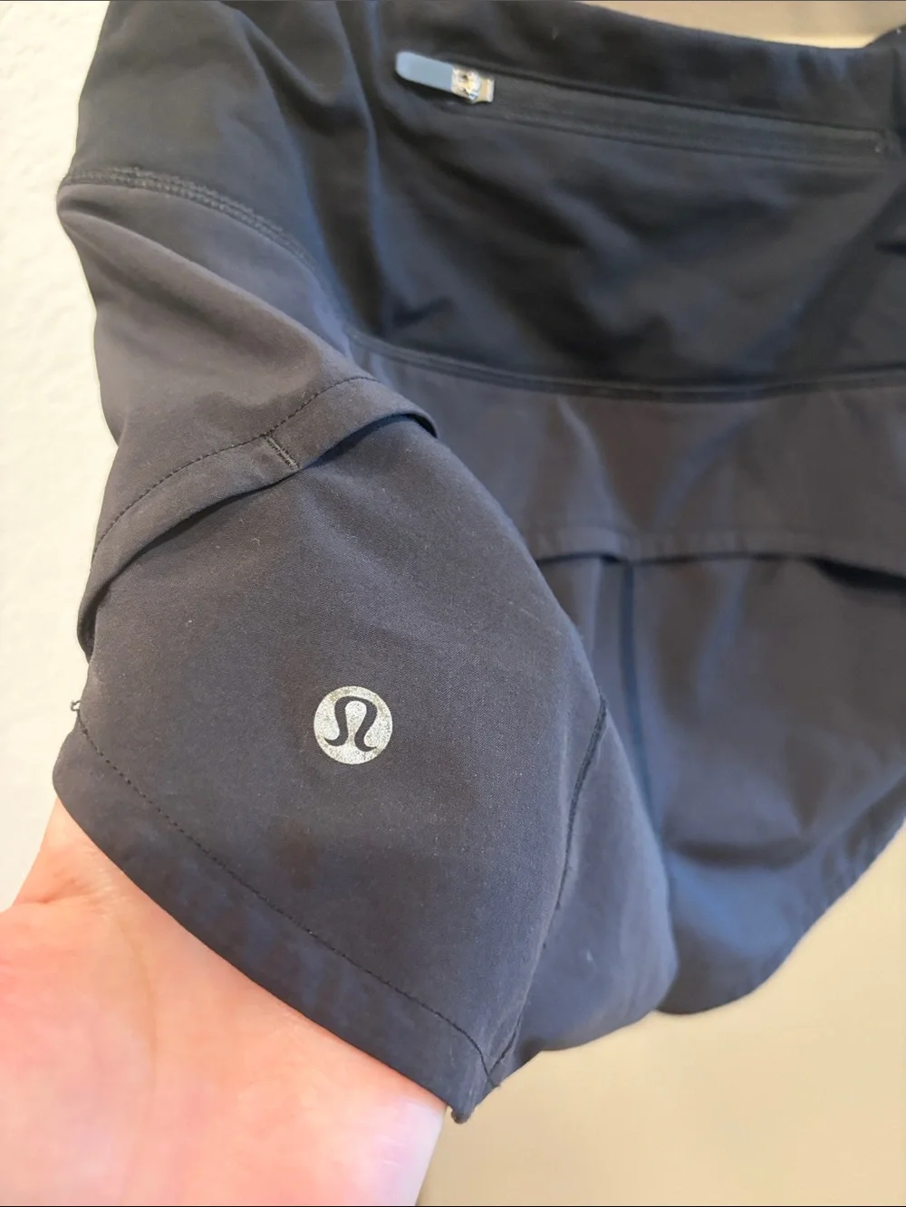 Lululemon shorts size 4